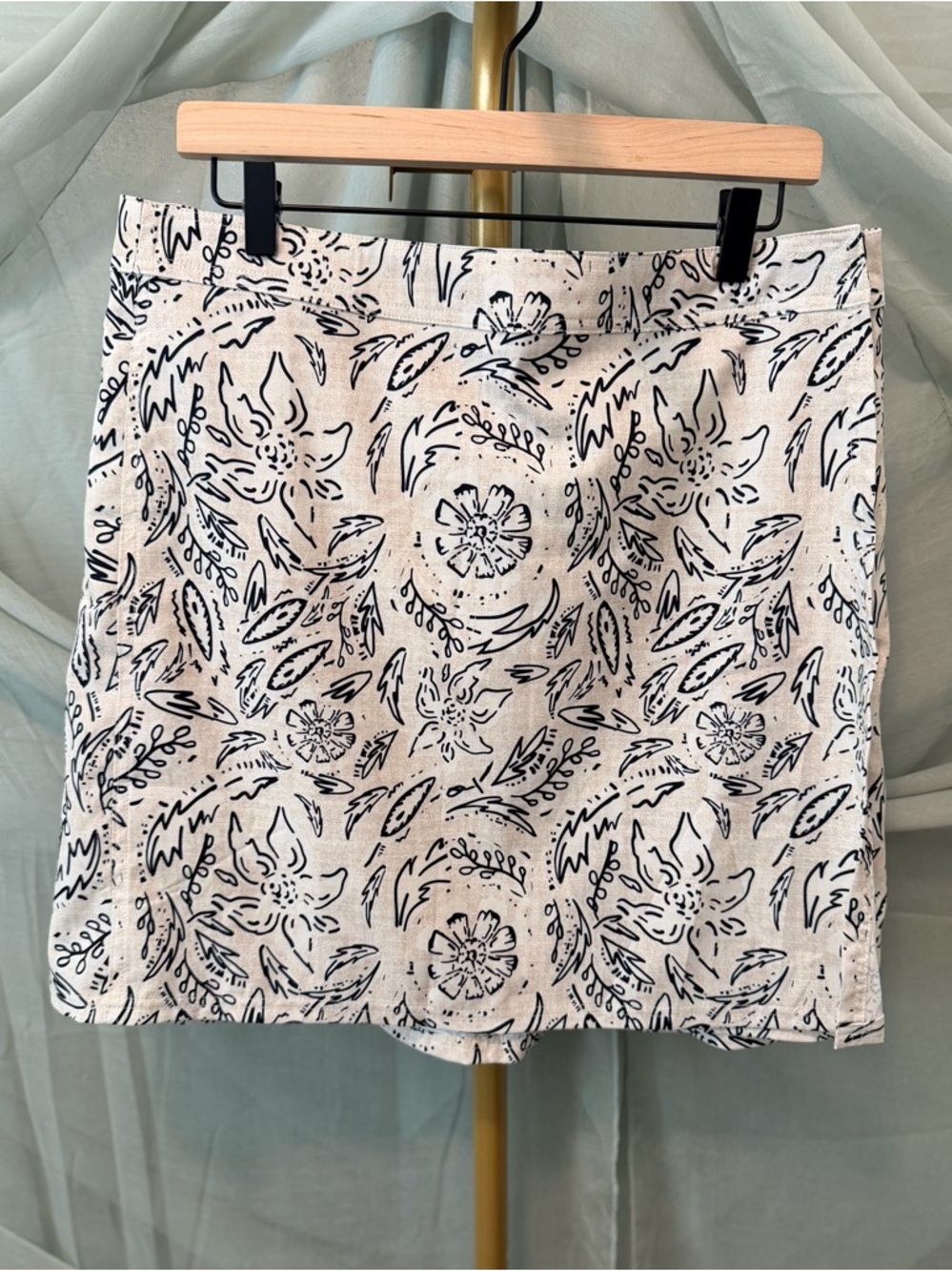 Rip Skirt in Black and Tan Floral NWOT